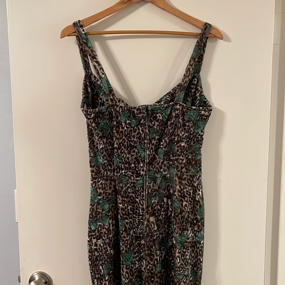 Gently used 1 time midi xl Tatyana very cute with stretch animal print with bows - Picture 5 of 8